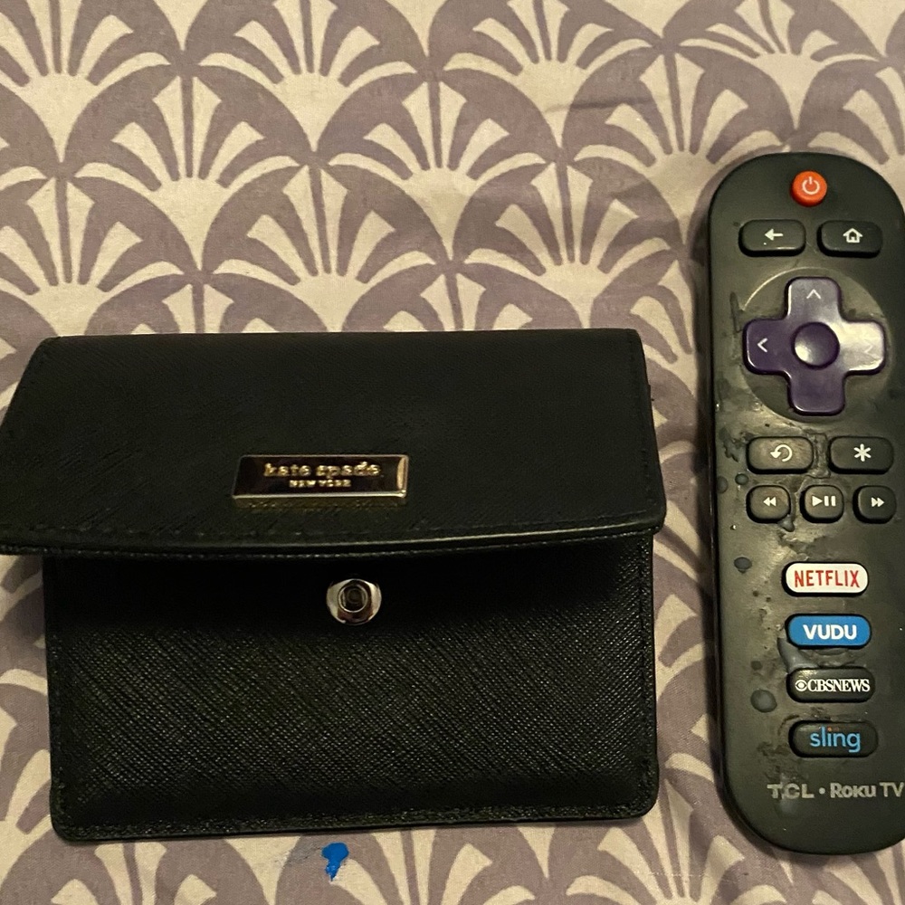 Beautiful and convenient Kate Spade(may she Rest In Peace) wallet Black. Used 2x